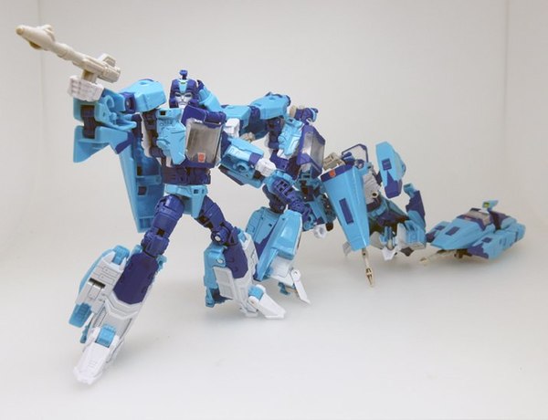 Titans Return   Cyclonus Meets The New Sweeps And Blurr Transforms 02 (2 of 2)